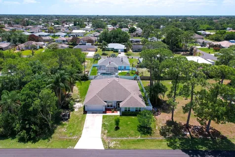 416 SE Jupiter Terrace Port St Lucie FL 34983
