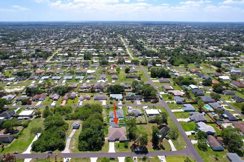 416 SE Jupiter Terrace Port St Lucie FL 34983