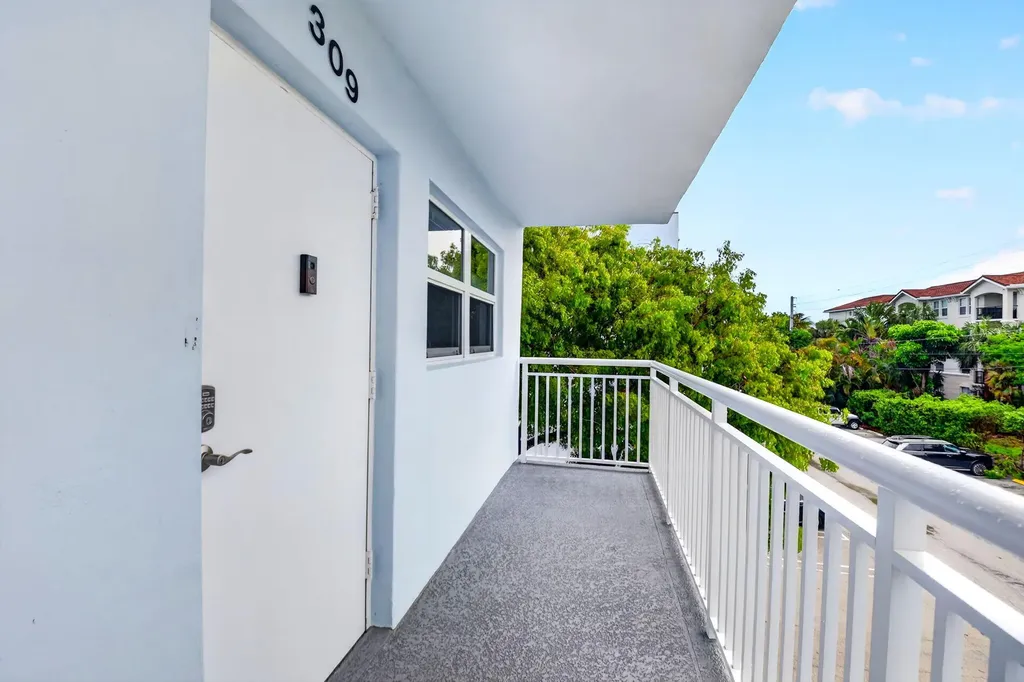 2016 S Federal Highway Boynton Beach FL 33435