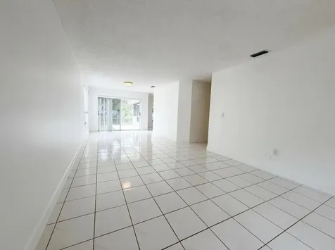 73 Gables Boulevard Weston FL 33326