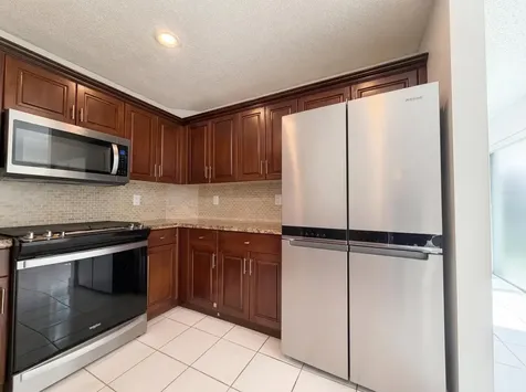 73 Gables Boulevard Weston FL 33326