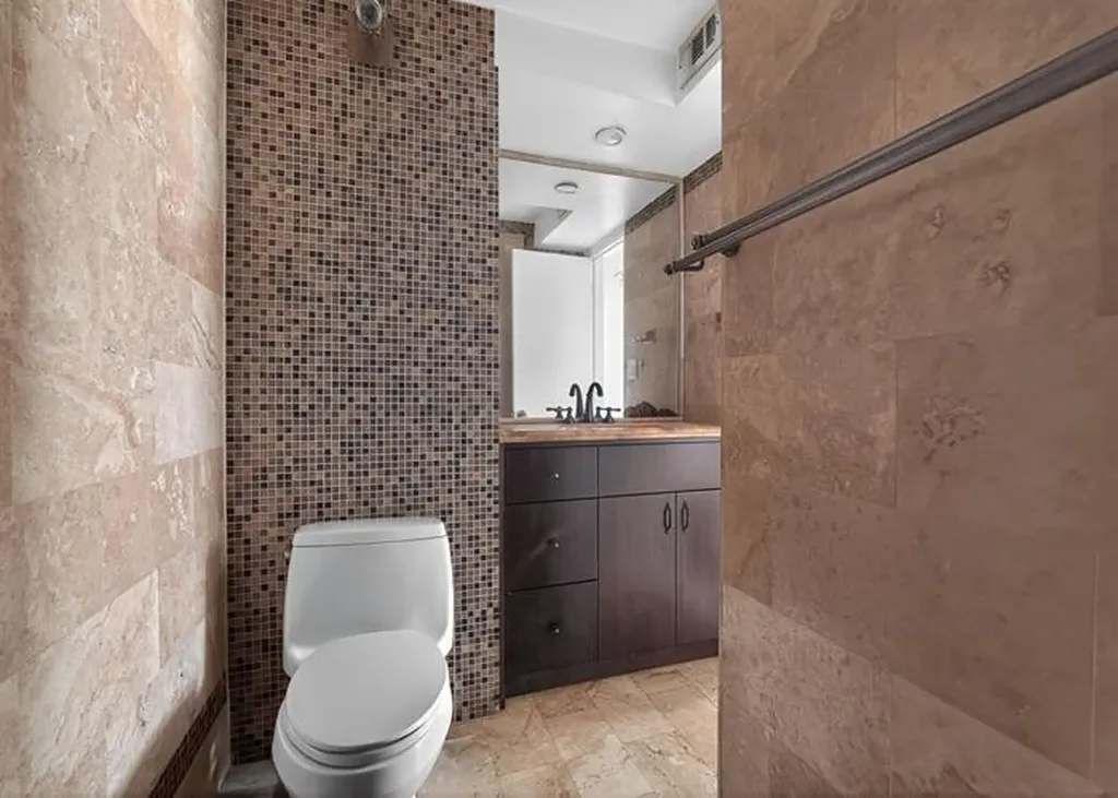 6061 Collins Avenue Miami Beach FL 33140