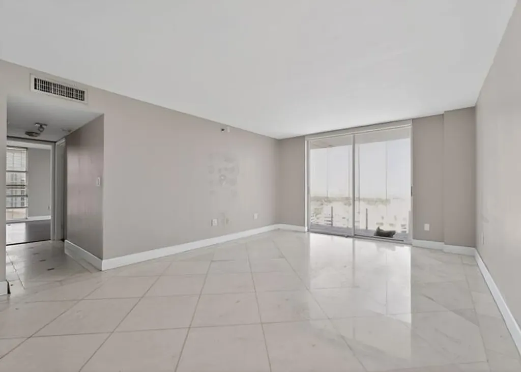 6061 Collins Avenue Miami Beach FL 33140