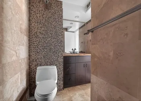 6061 Collins Avenue Miami Beach FL 33140