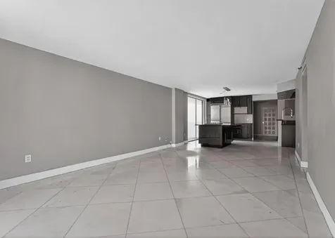 6061 Collins Avenue Miami Beach FL 33140
