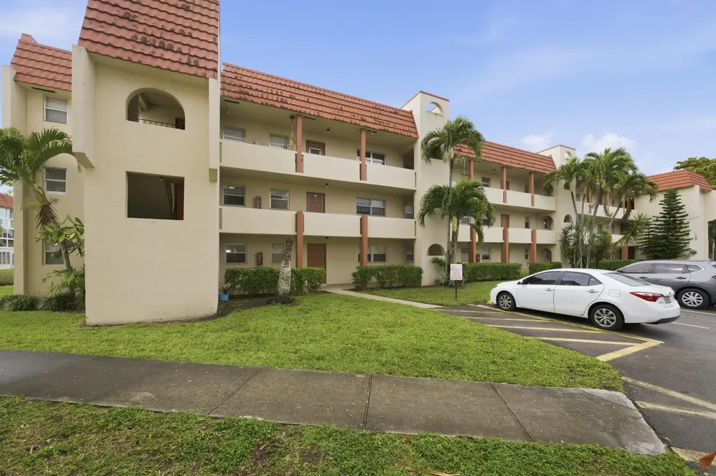 2900 Sunrise Lakes Drive W Sunrise FL 33322