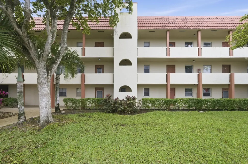 2900 Sunrise Lakes Drive W Sunrise FL 33322