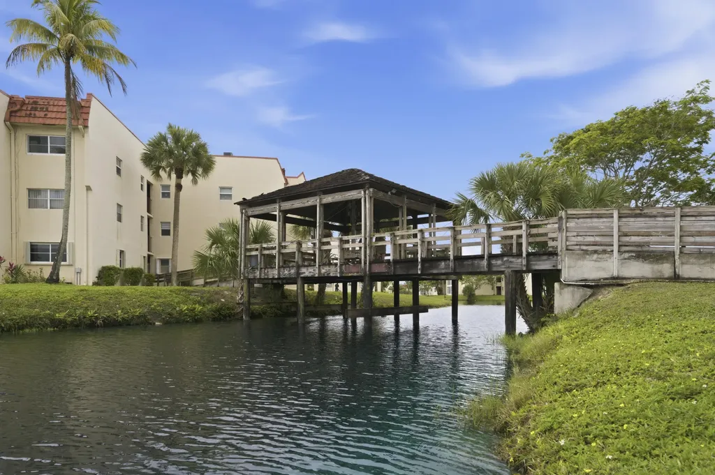 2900 Sunrise Lakes Drive W Sunrise FL 33322