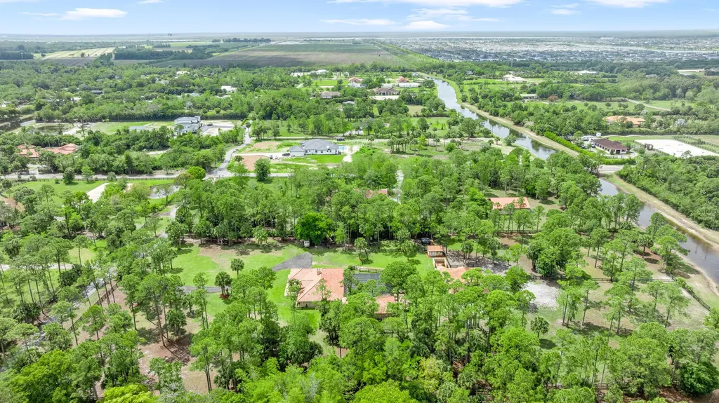 2559 Palm Deer Drive Loxahatchee FL 33470