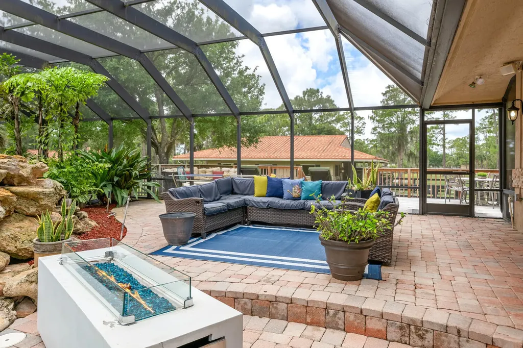 2559 Palm Deer Drive Loxahatchee FL 33470
