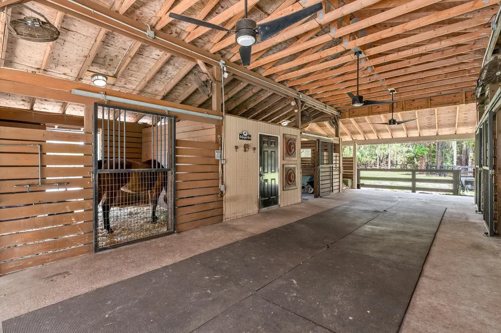 2559 Palm Deer Drive Loxahatchee FL 33470