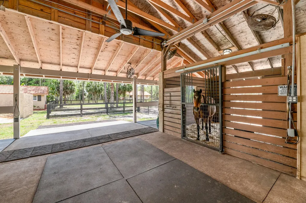 2559 Palm Deer Drive Loxahatchee FL 33470