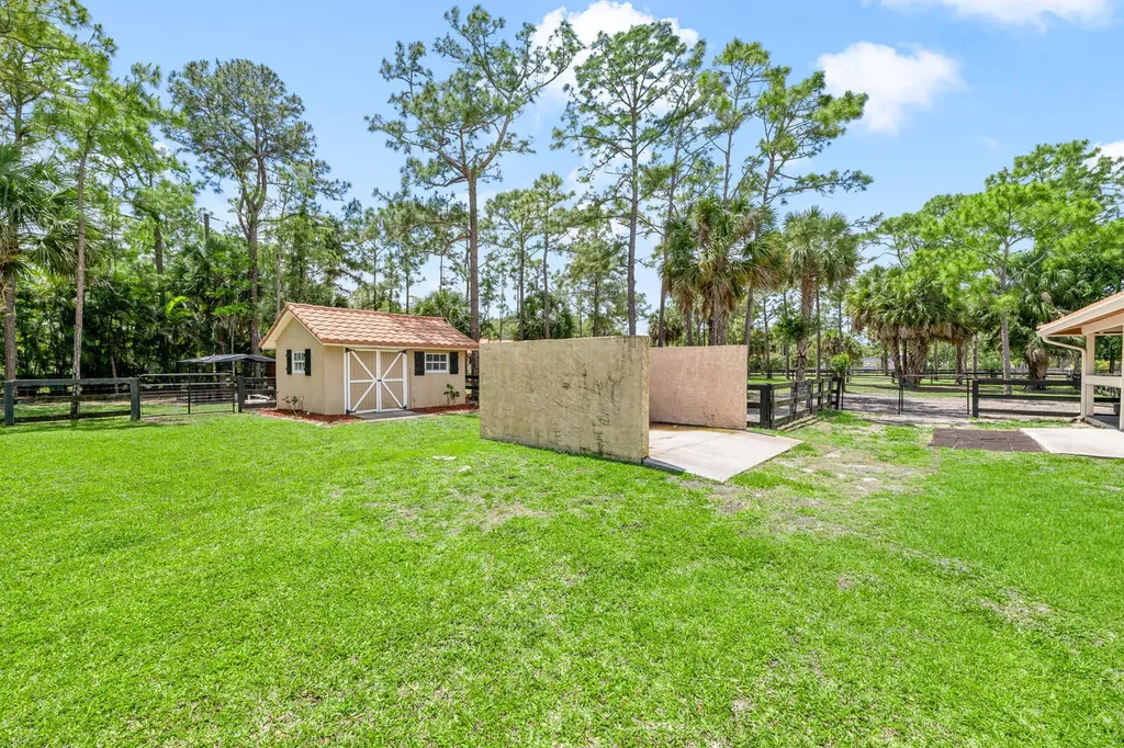 2559 Palm Deer Drive Loxahatchee FL 33470