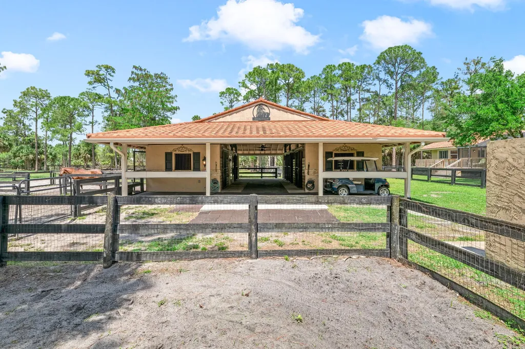 2559 Palm Deer Drive Loxahatchee FL 33470