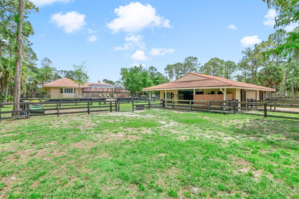 2559 Palm Deer Drive Loxahatchee FL 33470