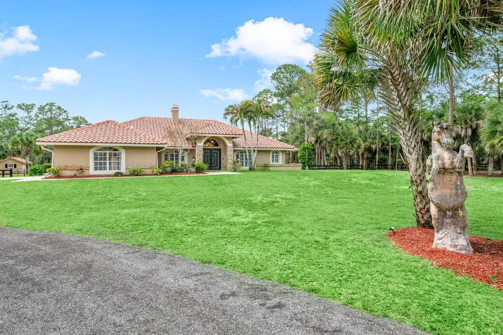 2559 Palm Deer Drive Loxahatchee FL 33470