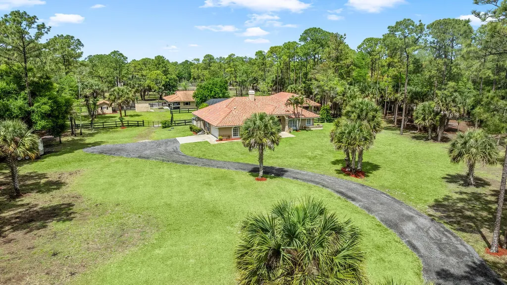 2559 Palm Deer Drive Loxahatchee FL 33470