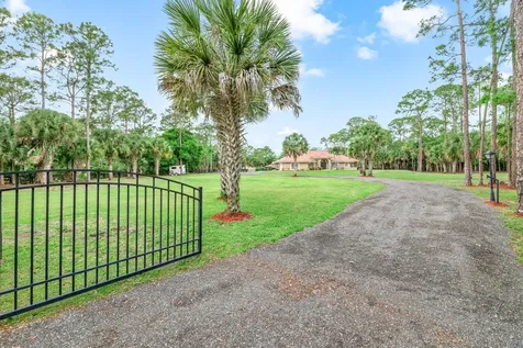2559 Palm Deer Drive Loxahatchee FL 33470