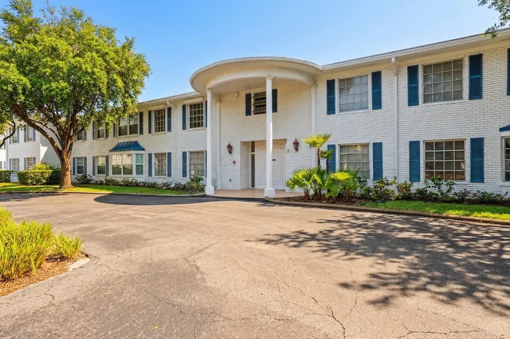 2211 NE 67th Street Fort Lauderdale FL 33308