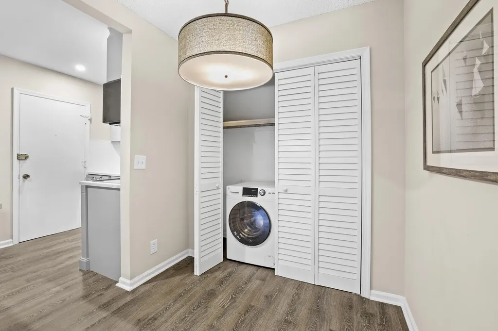 2211 NE 67th Street Fort Lauderdale FL 33308