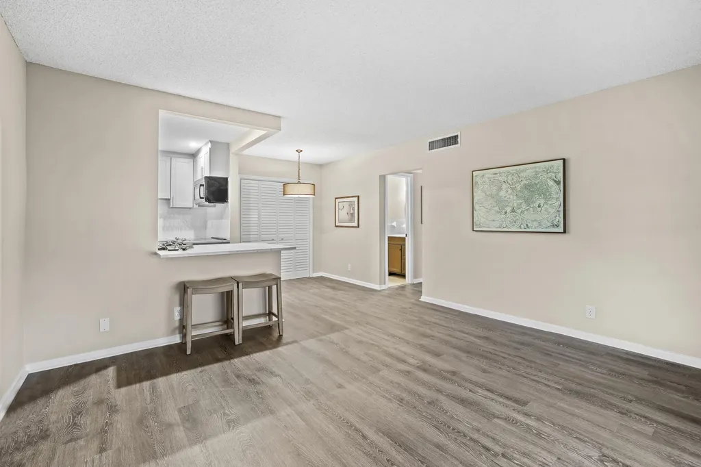 2211 NE 67th Street Fort Lauderdale FL 33308