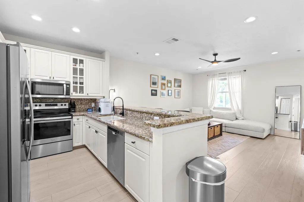 1387 Piazza Delle Pallottole Boynton Beach FL 33426