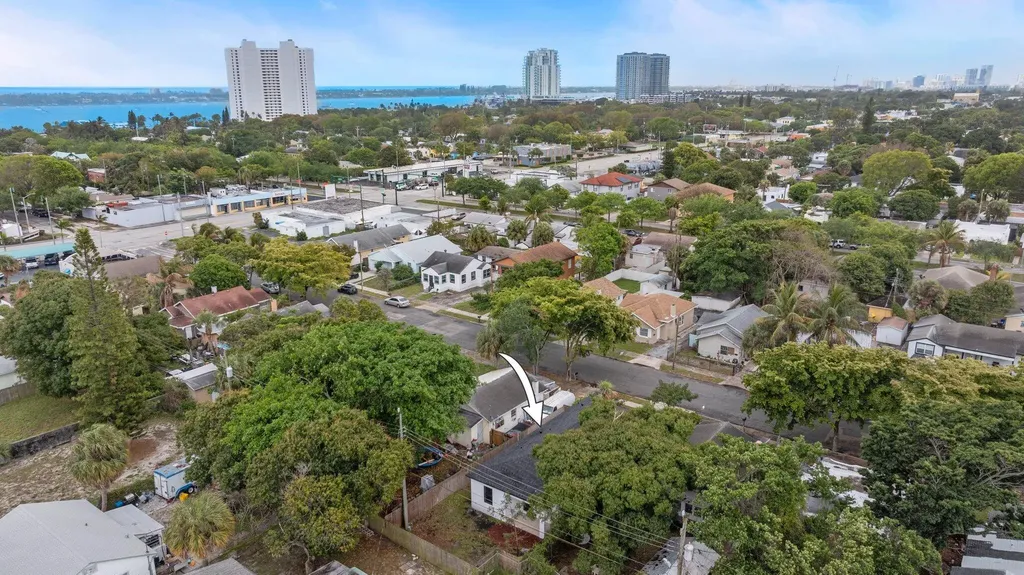 633 55th Street West Palm Beach FL 33407