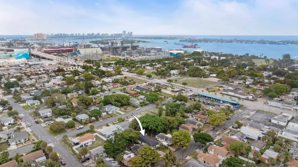 633 55th Street West Palm Beach FL 33407