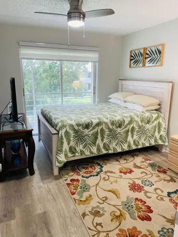 277 Chatham N West Palm Beach FL 33417