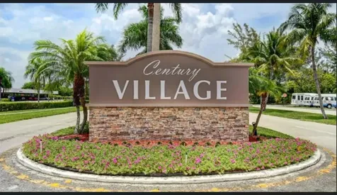 277 Chatham N West Palm Beach FL 33417