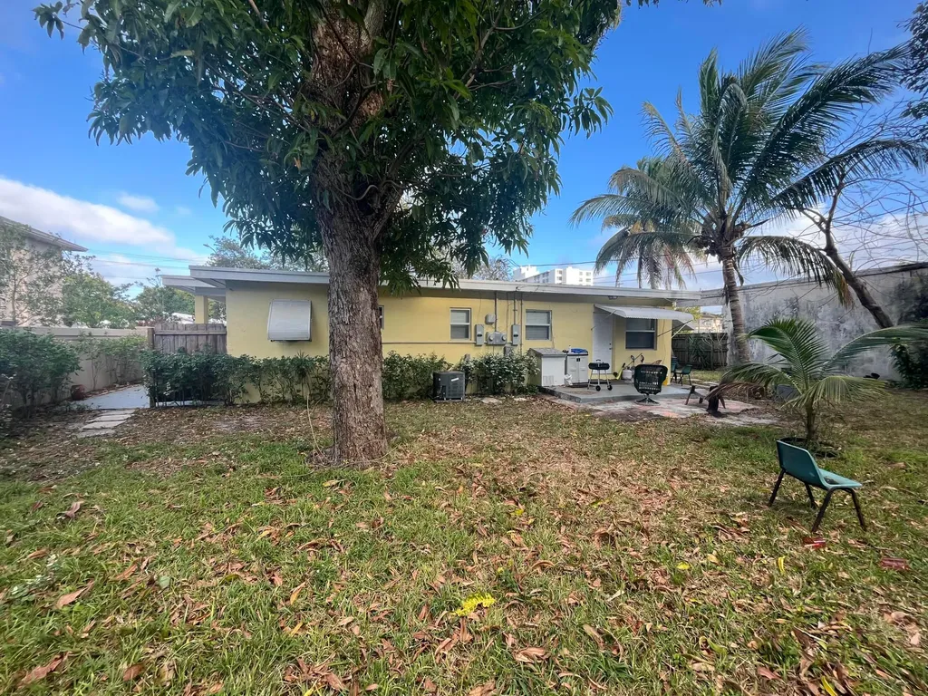 211 N A Street Lake Worth Beach FL 33460