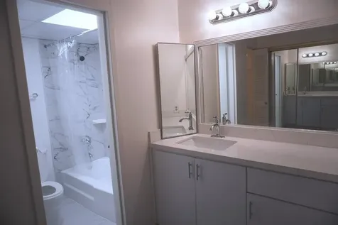 1250 NE 125th Street North Miami FL 33161
