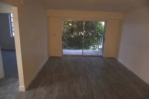 1250 NE 125th Street North Miami FL 33161