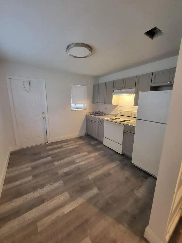 105 SW 12th Avenue Delray Beach FL 33444