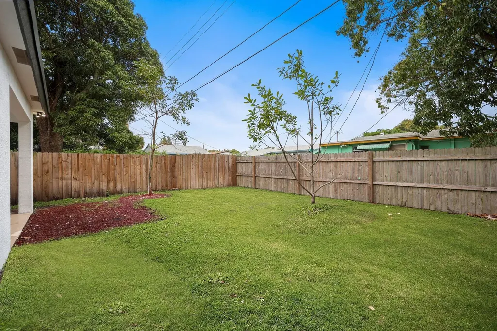 633 55th Street West Palm Beach FL 33407