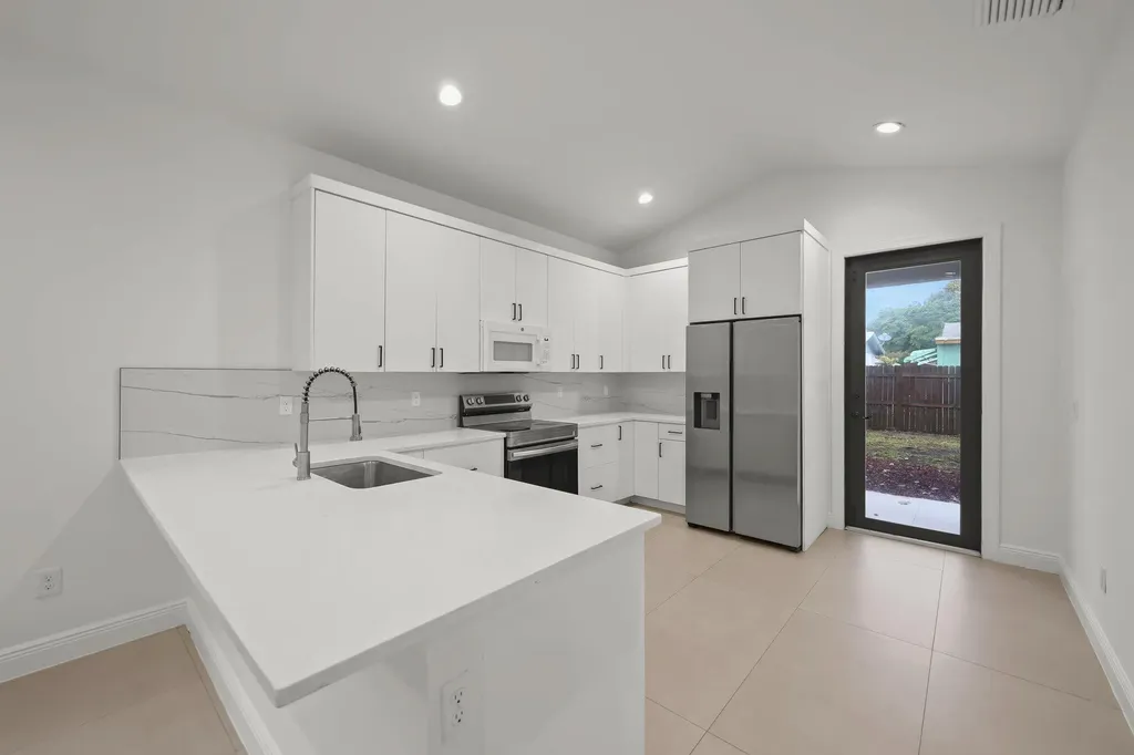 633 55th Street West Palm Beach FL 33407