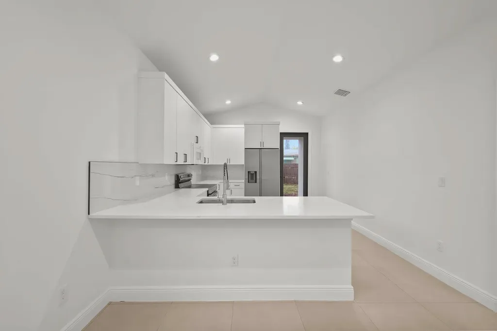 633 55th Street West Palm Beach FL 33407