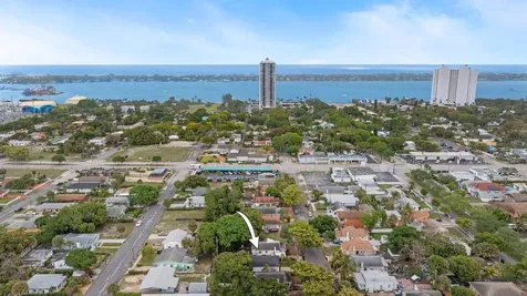 633 55th Street West Palm Beach FL 33407