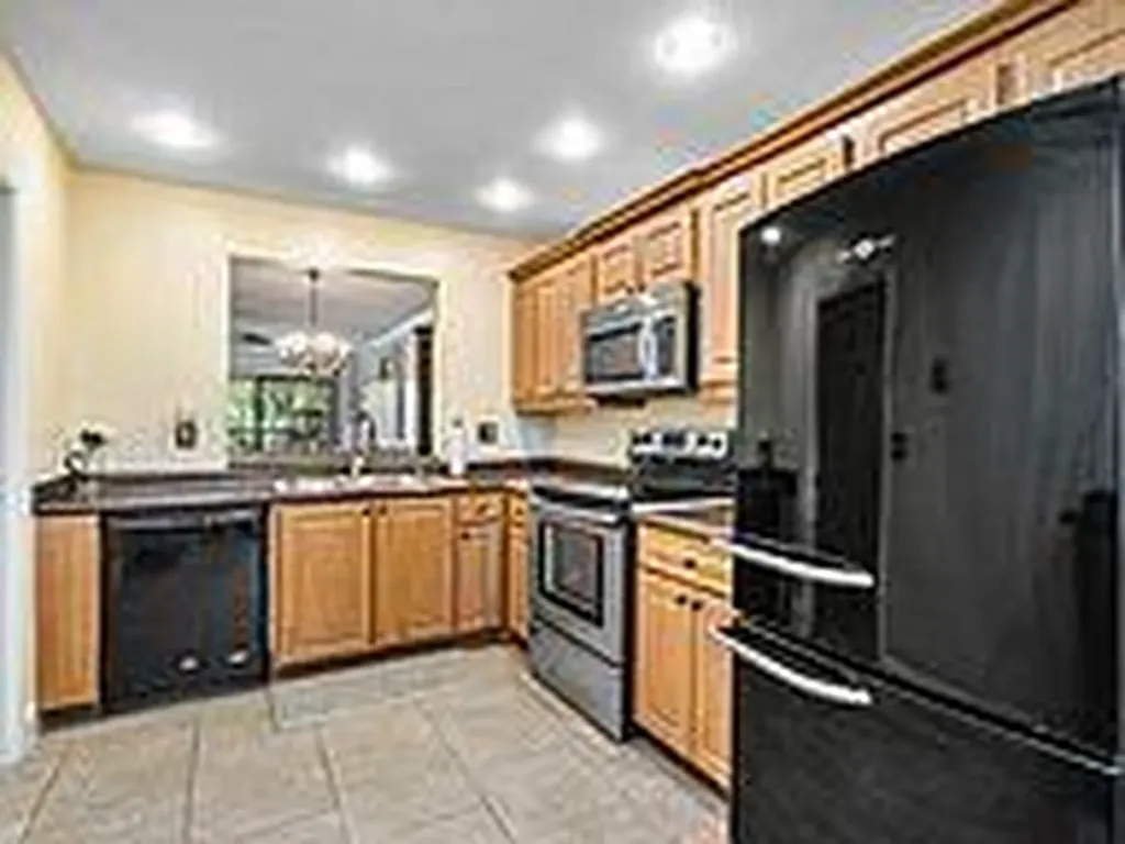 2910 SW 22nd Circle Delray Beach FL 33445