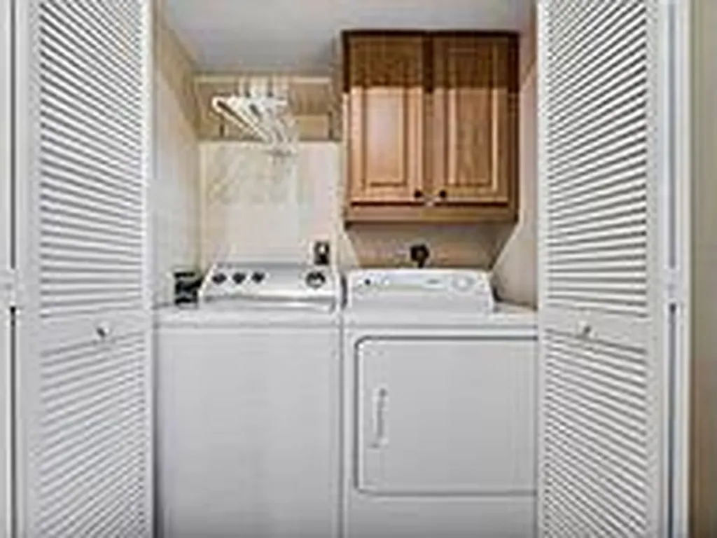 2910 SW 22nd Circle Delray Beach FL 33445