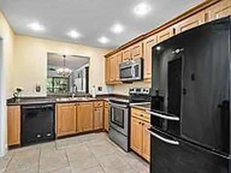 2910 SW 22nd Circle Delray Beach FL 33445
