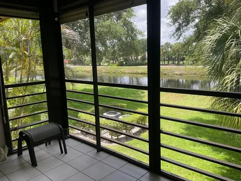 2910 SW 22nd Circle Delray Beach FL 33445
