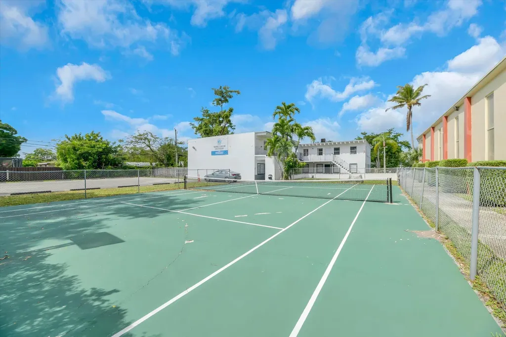 4101 SW 61st Avenue Davie FL