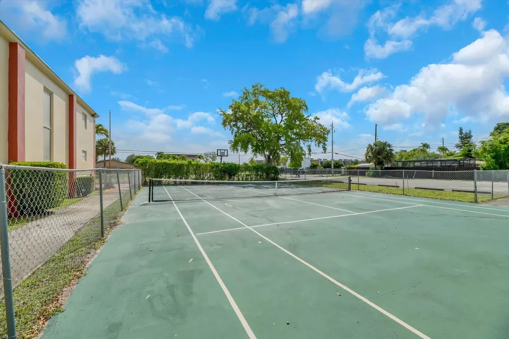 4101 SW 61st Avenue Davie FL