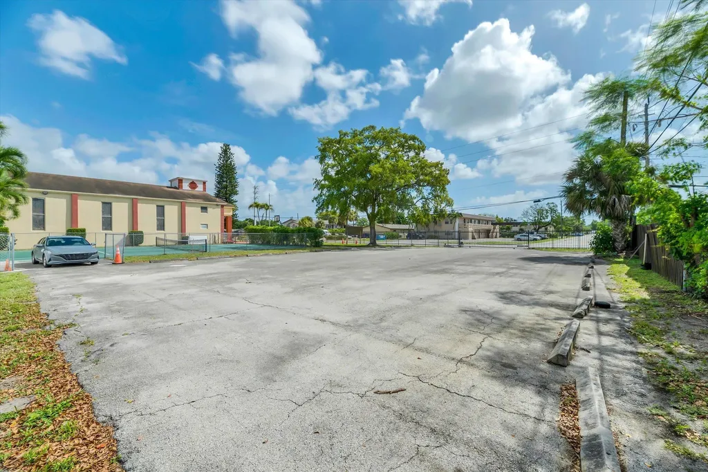 4101 SW 61st Avenue Davie FL