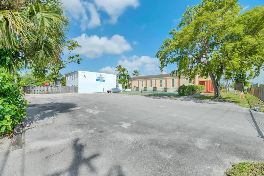 4101 SW 61st Avenue Davie FL