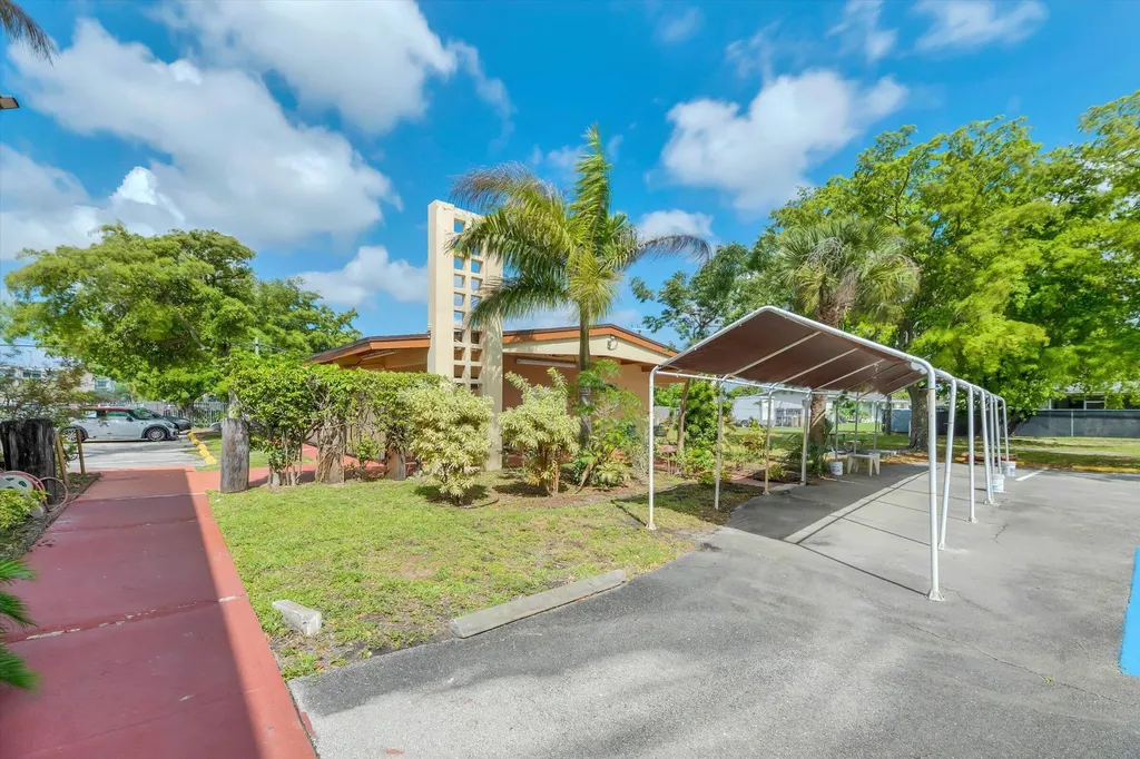 4101 SW 61st Avenue Davie FL