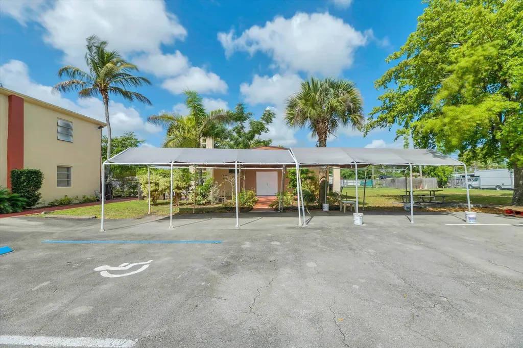 4101 SW 61st Avenue Davie FL