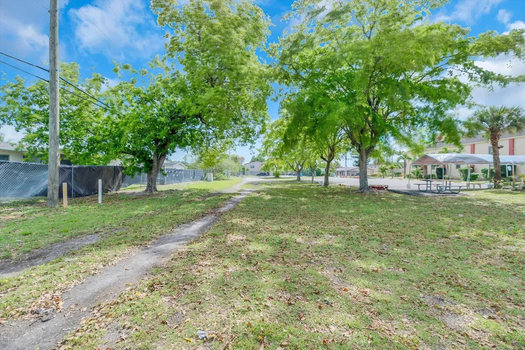 4101 SW 61st Avenue Davie FL