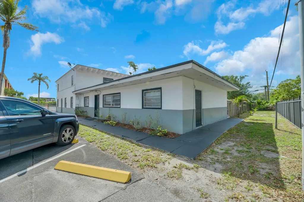 4101 SW 61st Avenue Davie FL